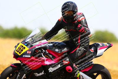 media/Apr-30-2023-CRA (Sun) [[020fcf5d43]]/Race 3-1000 Amateur Supersport/